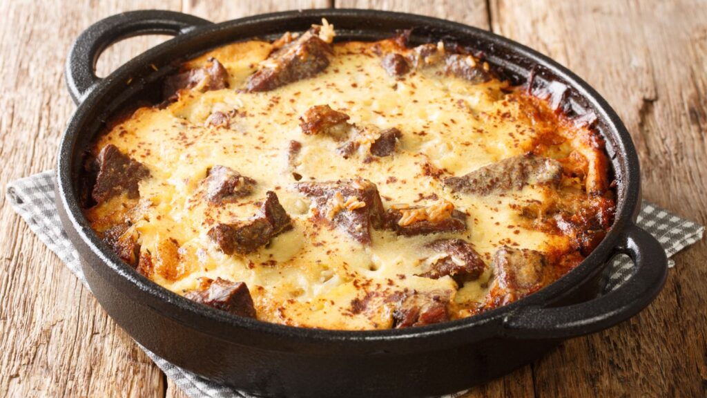 Albanian food: Tave Kosi
