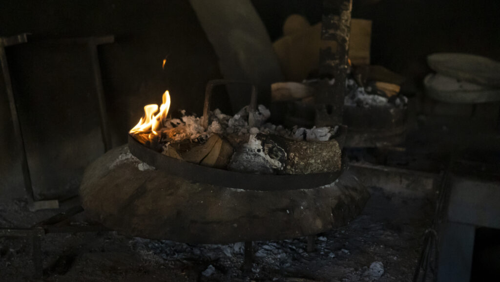 peka or a sač cooking pot, cooking with fire and wood in the Balkans