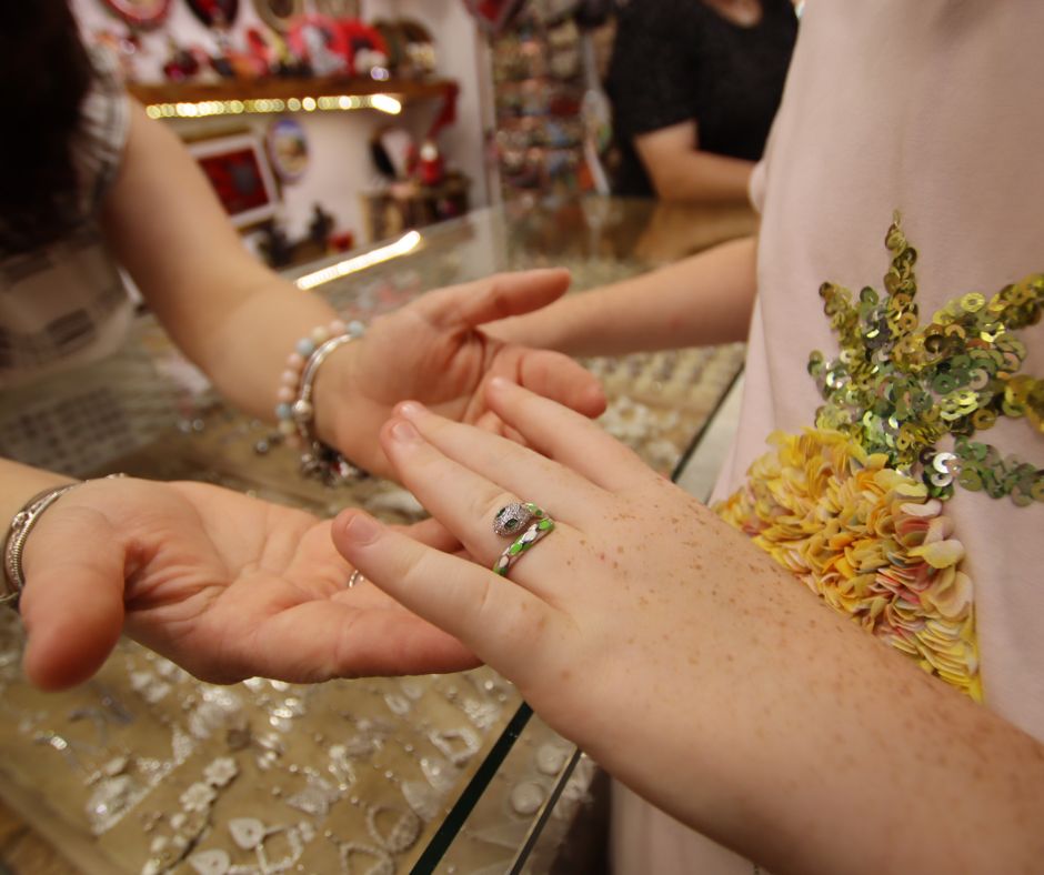 Filigree silver jewellery in Kosovo